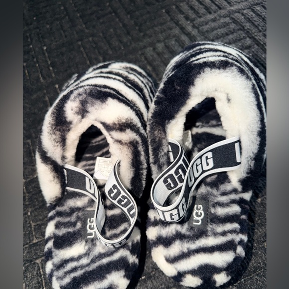 UGG Shoes - UGG Women Black & White Faux Fur Slide Slippers